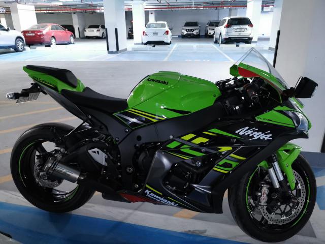 2019 Kawasaki ninja zx10r whatsapp +971564792011
