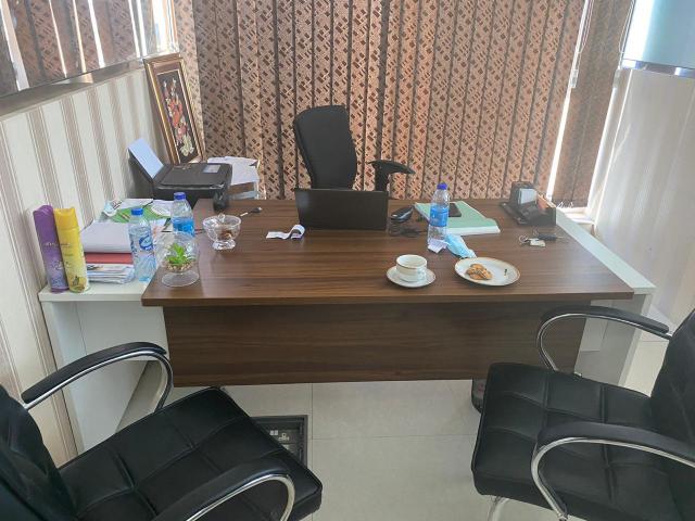 0509155715 USED OFFICE FURNITURE AND HOME FURNITURE