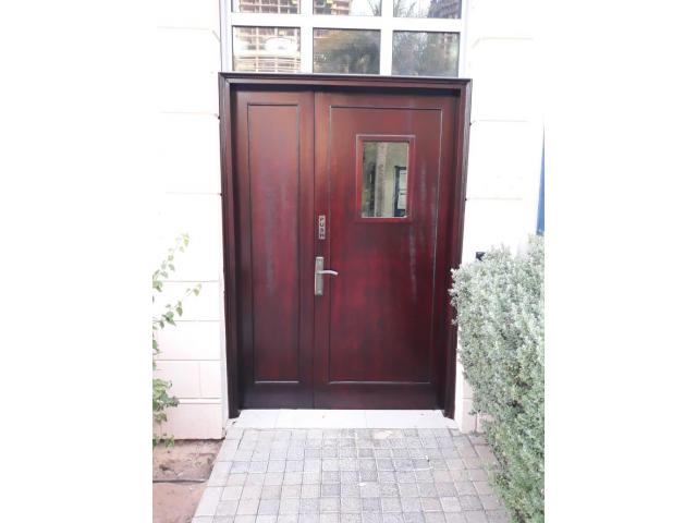 Zahoor Carpentry Paint and Wood Furniture/Door/Pergola /Wooden Floor Polishing 052-5868078