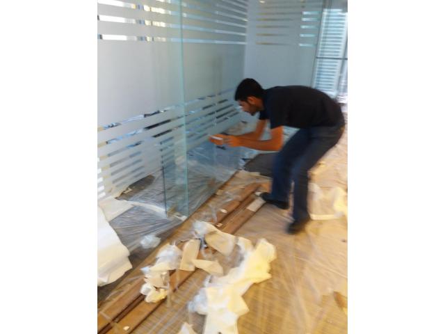 SHOWER/OFFICE Glass Partition ,Sand Blasting, Lamination Film installation 052-5868078