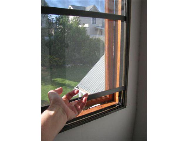 Fly Mesh/screen net rolling windows installation maintenance works 052-5569978