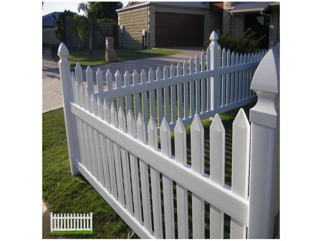 Wooden Fence | Picket Fence for Villa UAE