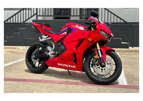 2021 Honda CBR 600RR WhatsApp +13236413248