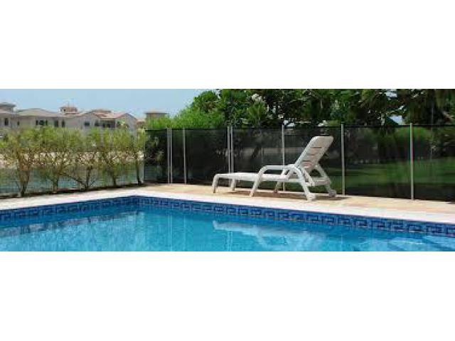 Call 055 2196 236 for a fencing contractor for wood, aluminum, glass, and swimming pool fences.