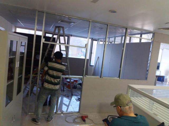 Gypsum Partition ,Ceiling & Glass Partition shower Partitions & Maintenance 052-1190882