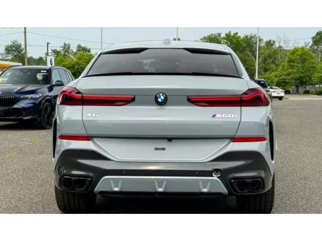 2025 BMW X6 M60i