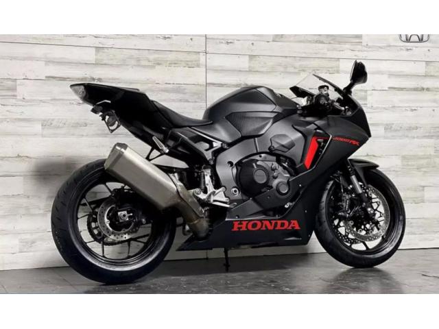 2018 HONDA CBR