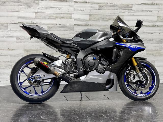 2017 Yamaha YZF R1M (+971561943867)