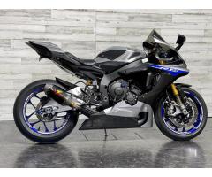 2017 Yamaha YZF R1M (+971561943867)