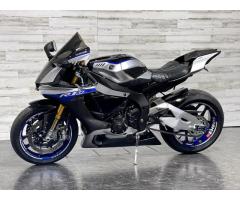 2017 Yamaha YZF R1M (+971561943867)