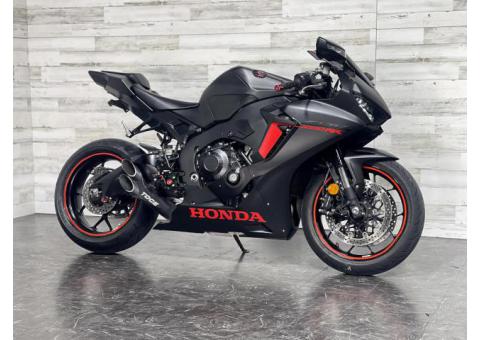 2017 Honda CBR 1000RR (+971561943867)