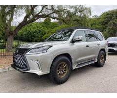 2020 Lexus LX 570 3-Row 4WD  whatsapp (+971586703639)