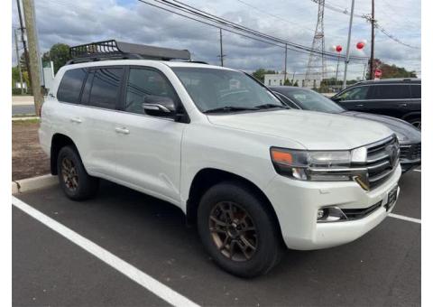 2020 Toyota Land Cruiser Heritage Edition AWD whatsapp +971586703639