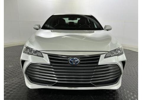 2021 Toyota Avalon Hybrid XLE FWD whatsapp +971586703639