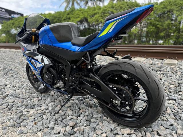 2018 Suzuki GSX-R1000 whatsapp +971586703639