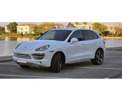 PORSCHE CAYENNE GCC CLEAN CONDITION 2013