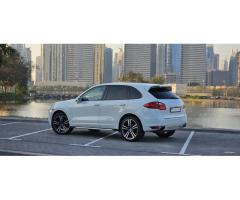 PORSCHE CAYENNE GCC CLEAN CONDITION 2013