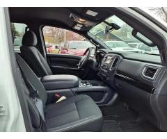 2019 Nissan Titan SV
