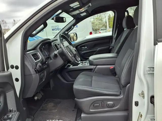 2019 Nissan Titan SV