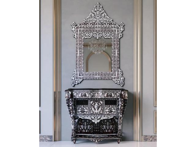 Almas Console Table
