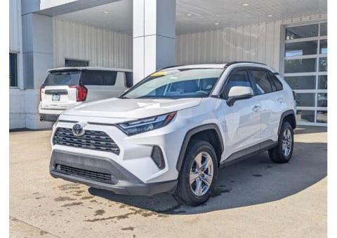 Selling My 2023 Toyota Rav 4 XLE AWD