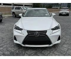 2019 Lexus IS 300 / 1