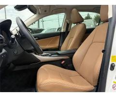 2019 Lexus IS 300 / 3