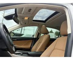 2019 Lexus IS 300 / 4