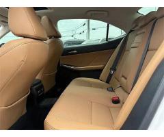 2019 Lexus IS 300 / 5