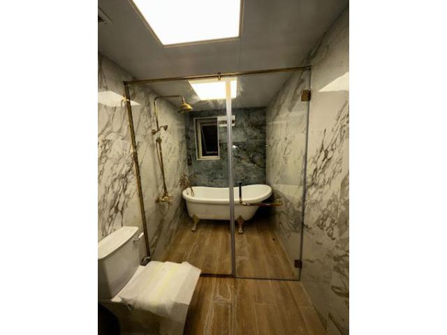 DEMOLITION GLASS PARTITION/ GYPSUM PARTITION FIT OUT 052-1190882