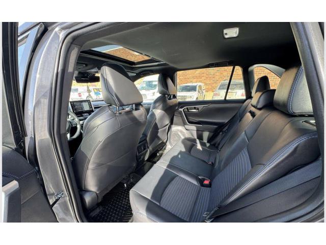 2021 Toyota RAV4 Hybrid XLE AWD WhatsApp(+971586703639)