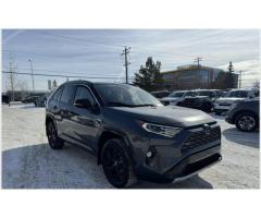 2021 Toyota RAV4 Hybrid XLE AWD WhatsApp(+971586703639)