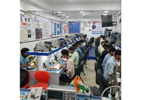 What Is a Mobile Repairing Institute and How Does It Help?