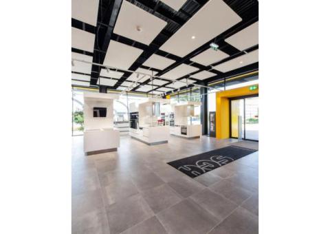 Showroom Space for Rent Available in a Central Location in Sahaswan