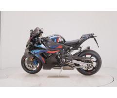2025 BMW M1000RR for sale with 130 km, whats app +46727895051