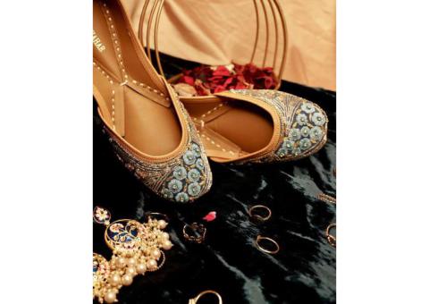 Let the timeless beauty of Juttis for Women