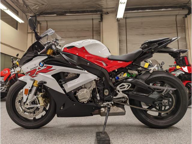 2019 BMW S1000RR WhatsApp(+971586703639)