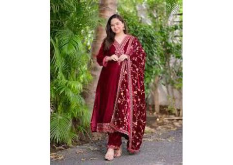 Is this Red Velvet Suit luxurious and comfortable?