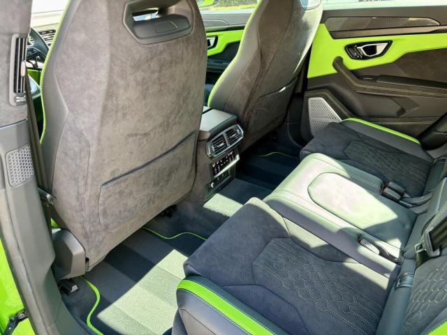 Slightly USED 2024 Lamborghini Urus S AWD Full options