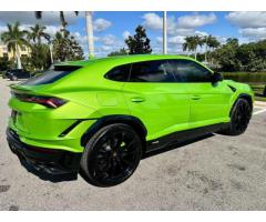 Slightly USED 2024 Lamborghini Urus S AWD Full options