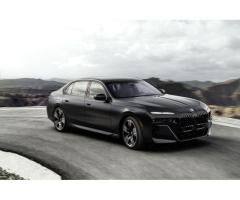 Dubai Luxury Chauffeur Services