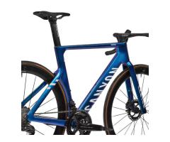2025 Canyon Aeroad CFR Di2 Road Bike (INDORACYCLES)