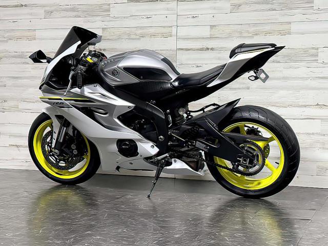 2017 Yamaha R6 (+971551975356)