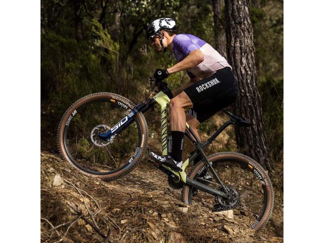 2025 Canyon Lux World Cup CFR AXS MB (INDORACYCLES)