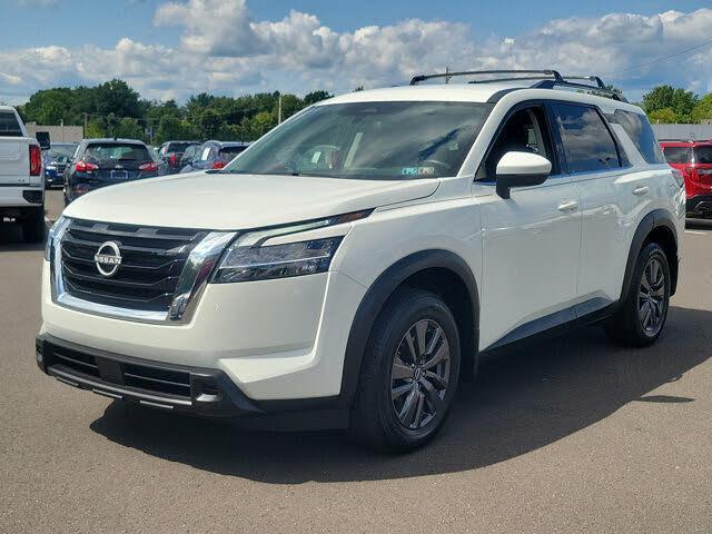 2022 Nissan Pathfinder SV 4WD whatsapp +971586703639