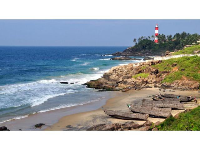 Explore the Best of South India – Temples, Culture & Kerala Backwaters