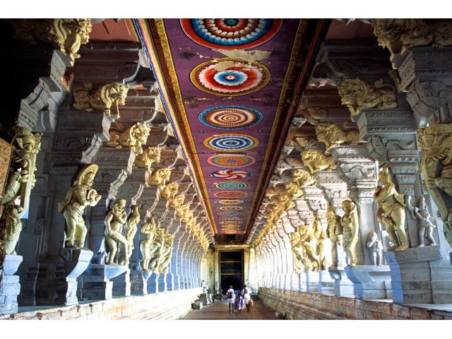 Explore the Best of South India – Temples, Culture & Kerala Backwaters