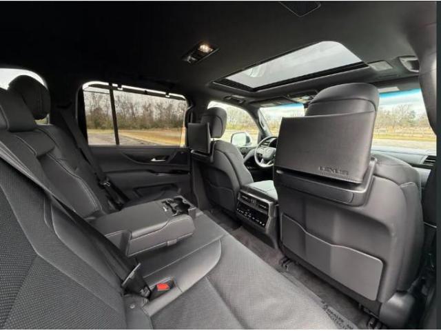 For Sale : Lexus LX600 Signature 2023 GCC Specs