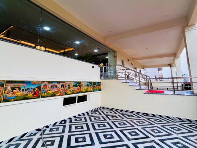 Hotel In Ayodhya Near Railway Station