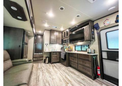 Secure Indoor Motorhome Storage for Vehicle Preservation